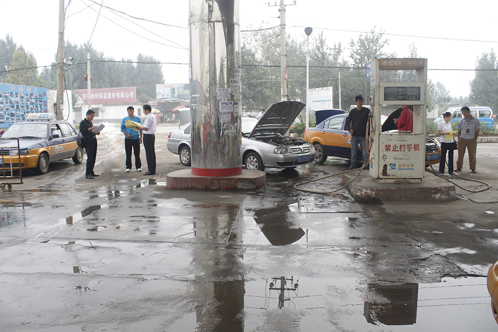 安全技术宣传材料发放